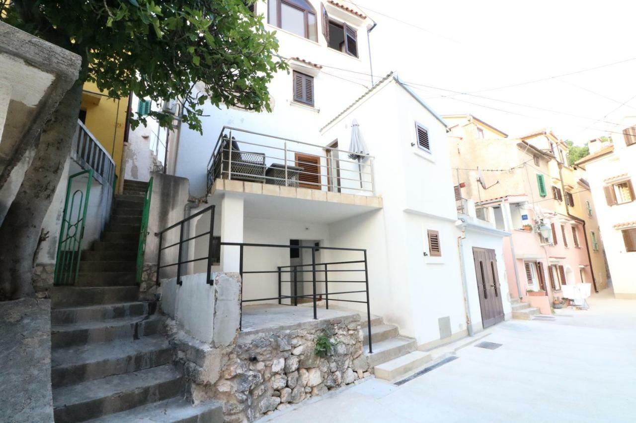Apartment Porto With Terrace Baška Εξωτερικό φωτογραφία